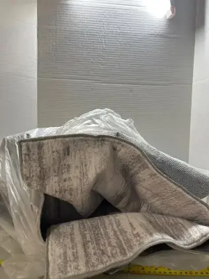 area rug unknown size