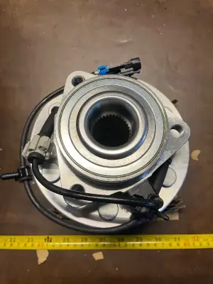 2ct wheel baring hub (unknown vehicle)