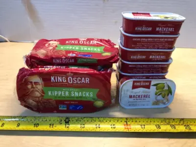 7 king Oscar kipper snacks exp:08/12/2030, 7 king Oscar royal fillets mackerel exp:11/24/2030