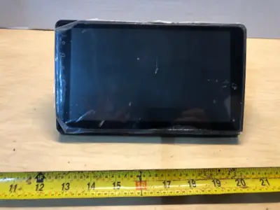 Car radio missing wires