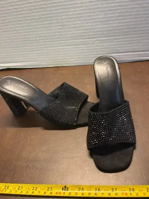 size 7 women’s hills