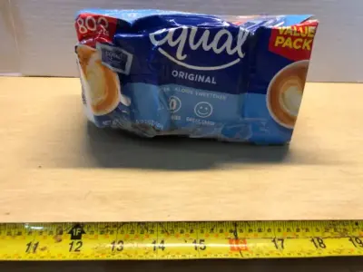 Equal 800 packets sweetener (opened)