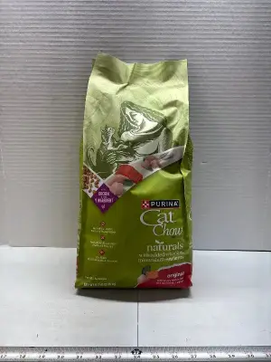 6.3Lb Purina cat chow exp: 04/26