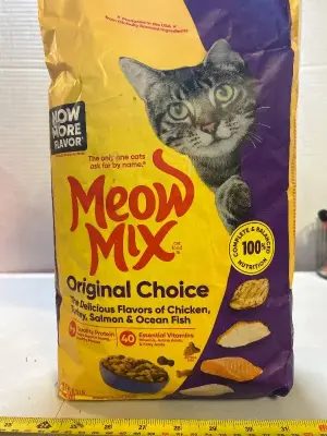 6.3 lb meow mix 09/26