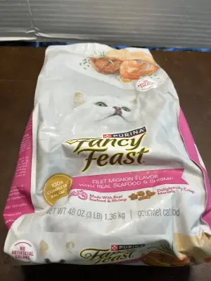 fancy feast 48oz exp01/27