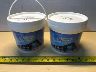 2 tubs 70oz waterproof sealant