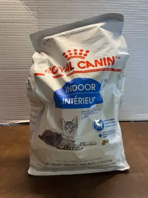 royal canin cat food