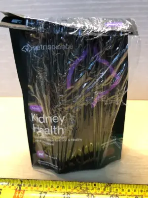 2 bags 5.8oz each kidney health cat treats exp:5/26