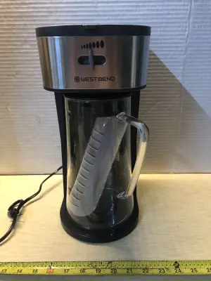 WestBend tea maker comes on