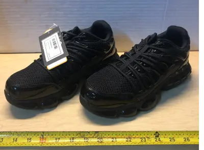 Nifofise steel toe work shoes size men’s 8.5 or women’s 10  (41.5