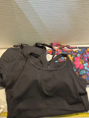 2ct XL swim wear , medium swim suit