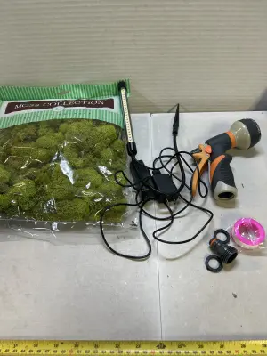 hose head , real moss and led light strip mini