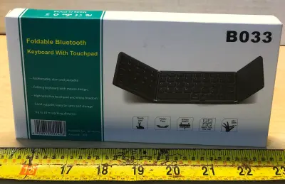 Foldable Bluetooth keyboard with touchpad