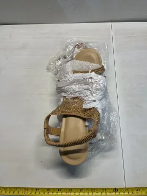 say 9 woman’s shoe