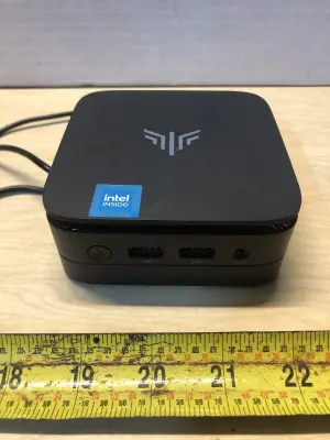 Essenx series mini pc comes on