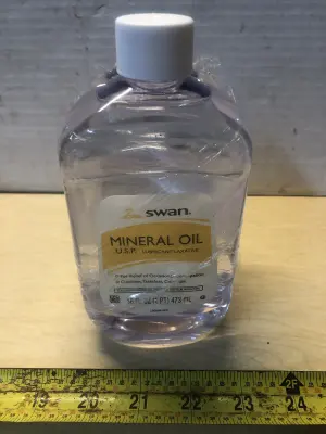 2 bottles 16oz swan mineral oil