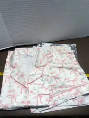 Women’s pajama set size small