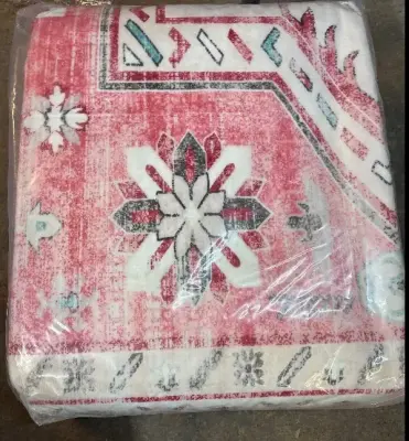 Area rug (unknown size)