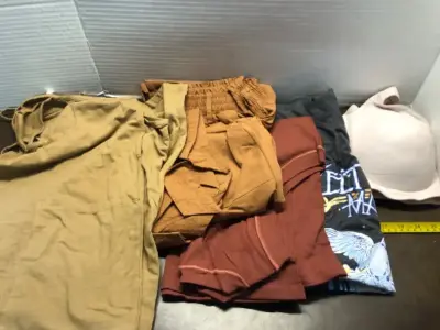 Women’s xl clothes and bra