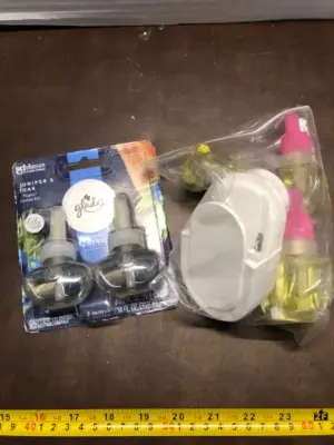 Glade refills and febreze diffuser and refills