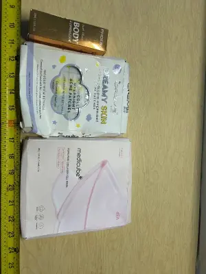 Acne patches, body luminizer and gel masks (4)