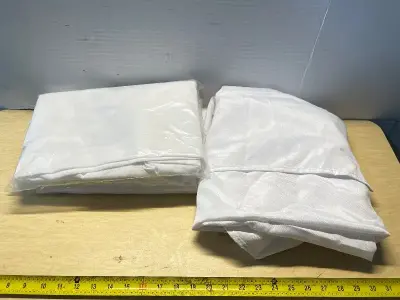 Large tablecloths (4)