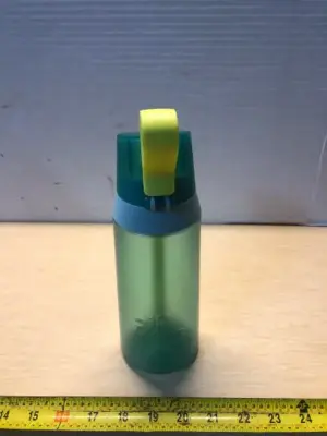Air Up Water bottle ( missing scent pods)