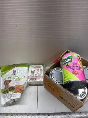 Hills soft baked treats, kangaroo diag and 4pk wet food