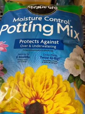 (2) 8qt potting mix