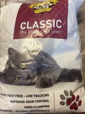 18 lbs of cat litter