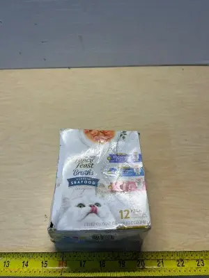 Wet cat food pouches (12ct)(exp:Apr 2027)