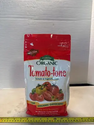 4 lbs bag of Tomato & vegtable food 6-20-