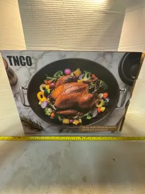 Oval non-stick roaster with lid & rack