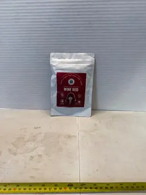 Unisex henna hair dye wine red