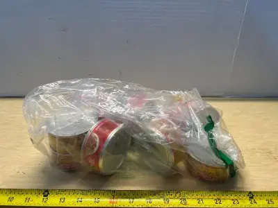 Friskies wet cat food ( 11/2026) (11ct)