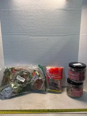 Dried mushrooms, spice seasoning &