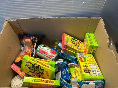 Box of food (In date)