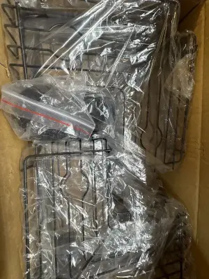 Corner bathtub shelf