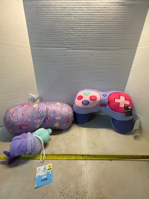 Kids loofah, squishy pillow & throw pillow