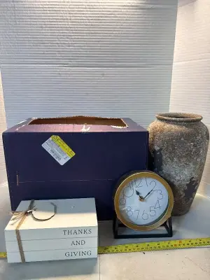 Vase clock & decorative box