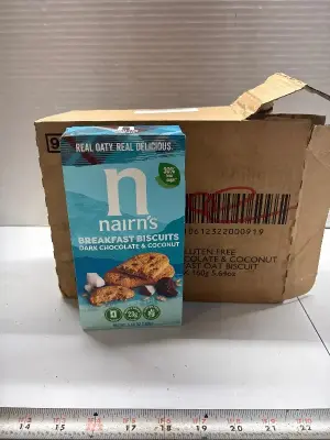 6pk Nairns Breakfast biscuits exp:02/26