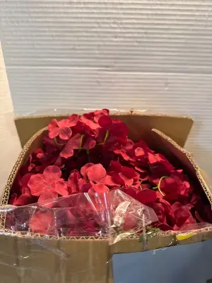 204 pcs artificial flowers