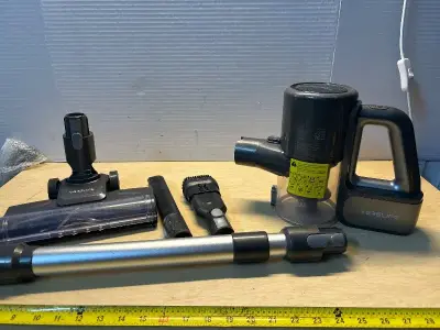 Verslife vacuum with attachments (needs cleaned )