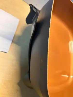 Electric skillet (plug cover and handle broken)