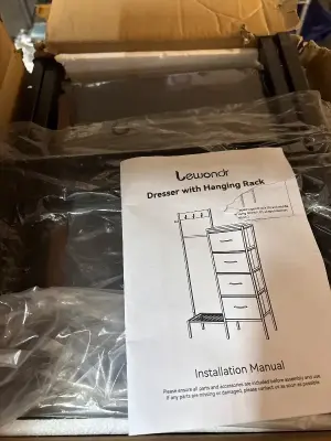 Dresser w hanging rack