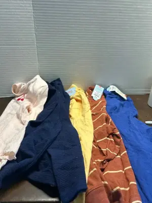 5 ct youth small (6/7) long sleeve tshirts