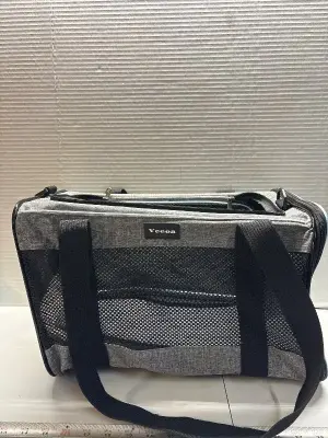 Small pet carrier