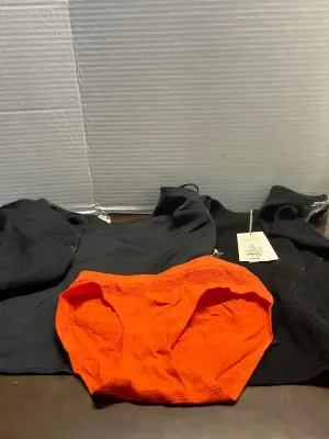 3 xs tanktops 2 silky 1 thick 1 xs panty