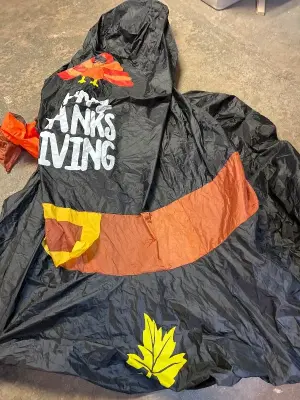 thanksgiving inflatable // no pump// used and untested