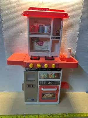 Kids play kitchen (missing pieces)